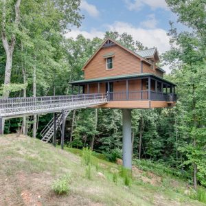 Marvel Falls Treehouse