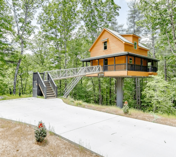 Pinnacle treehouse